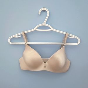 Victoria's Secret T-Shirt Bra Size 32B, White